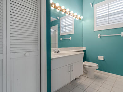 582 NW Montevina Drive, Port Saint Lucie, FL 34986