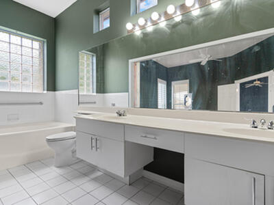 582 NW Montevina Drive, Port Saint Lucie, FL 34986