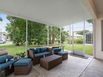 582 NW Montevina Drive, Port Saint Lucie, FL 34986