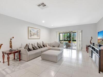 21214 Lago Circle, Boca Raton, FL 33433