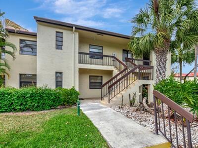 21214 Lago Circle, Boca Raton, FL 33433