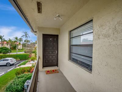 21214 Lago Circle, Boca Raton, FL 33433