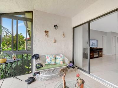 21214 Lago Circle, Boca Raton, FL 33433