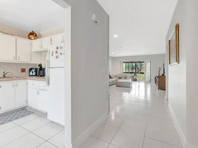 21214 Lago Circle, Boca Raton, FL 33433