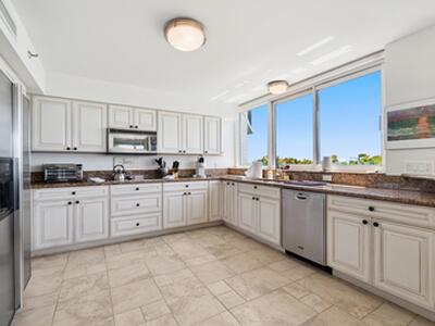 2565 S Ocean Boulevard, Highland Beach, FL 33487