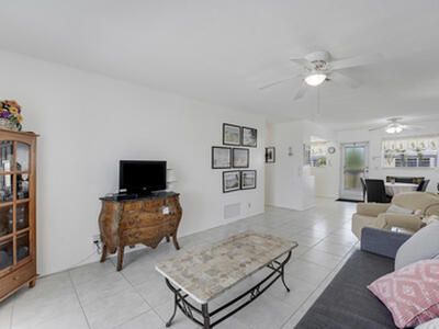 2132 NE 1st Way, Boynton Beach, FL 33435