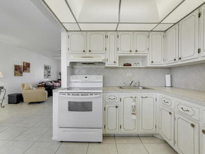 2132 NE 1st Way, Boynton Beach, FL 33435