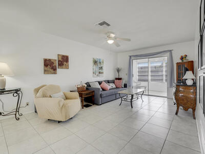 2132 NE 1st Way, Boynton Beach, FL 33435