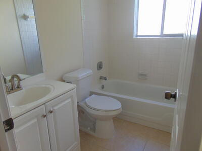 3186 Via Poinciana, Lake Worth, FL 33467