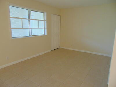 3186 Via Poinciana, Lake Worth, FL 33467