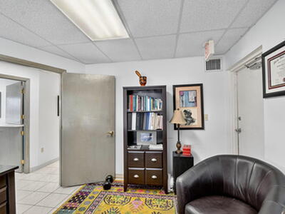 3865 10th Avenue N, Palm Springs, FL 33461