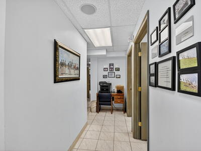 3865 10th Avenue N, Palm Springs, FL 33461