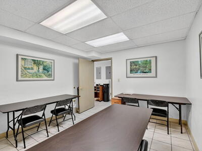 3865 10th Avenue N, Palm Springs, FL 33461