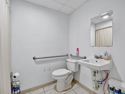 3865 10th Avenue N, Palm Springs, FL 33461