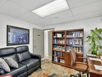 3865 10th Avenue N, Palm Springs, FL 33461