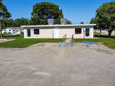 3865 10th Avenue N, Palm Springs, FL 33461