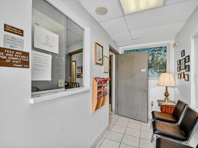 3865 10th Avenue N, Palm Springs, FL 33461