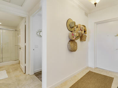 2640 Lake Shore Drive, Riviera Beach, FL 33404