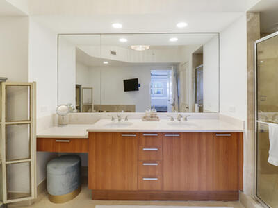 2640 Lake Shore Drive, Riviera Beach, FL 33404