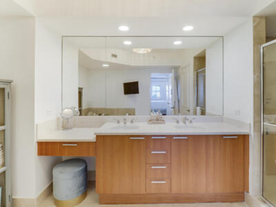 2640 Lake Shore Drive, Riviera Beach, FL 33404