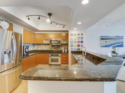 2640 Lake Shore Drive, Riviera Beach, FL 33404