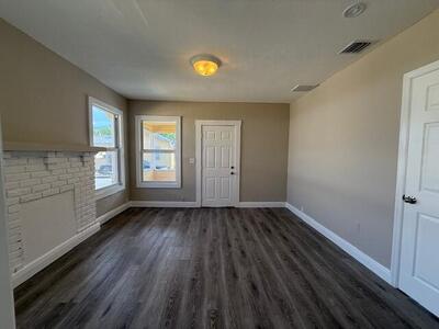 400 Metcalf Court, West Palm Beach, FL 33407