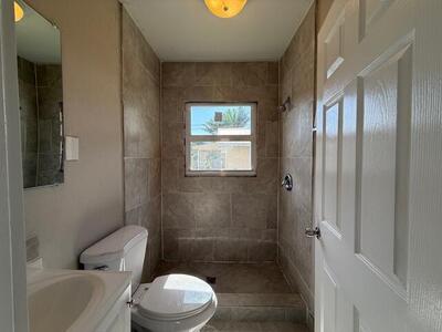 400 Metcalf Court, West Palm Beach, FL 33407