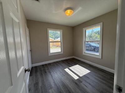 400 Metcalf Court, West Palm Beach, FL 33407