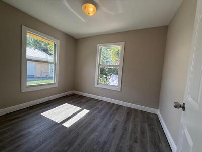 400 Metcalf Court, West Palm Beach, FL 33407