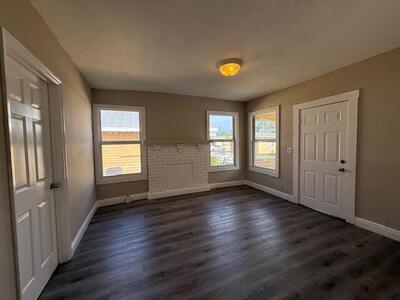 400 Metcalf Court, West Palm Beach, FL 33407