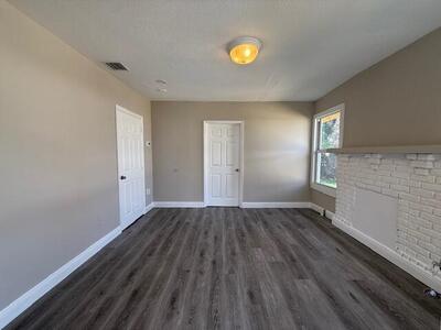 400 Metcalf Court, West Palm Beach, FL 33407