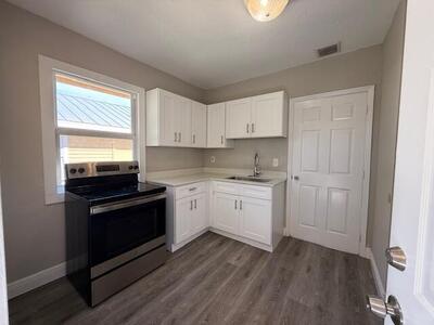 400 Metcalf Court, West Palm Beach, FL 33407