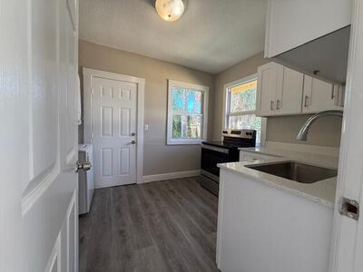 400 Metcalf Court, West Palm Beach, FL 33407