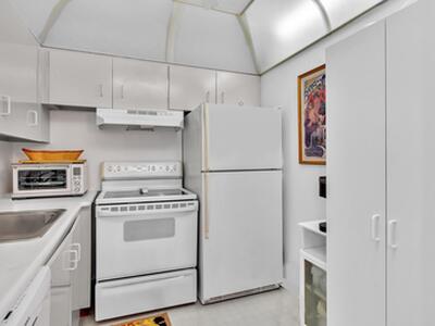 576 Fanshaw N, Boca Raton, FL 33434