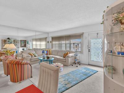 576 Fanshaw N, Boca Raton, FL 33434