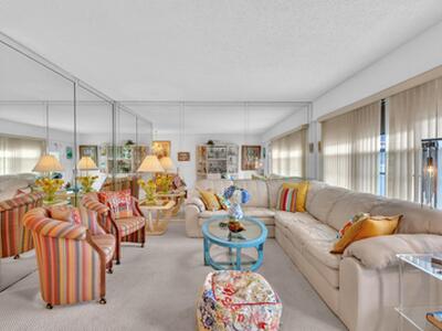 576 Fanshaw N, Boca Raton, FL 33434