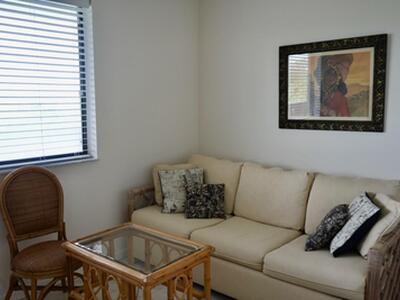 3154 Via Poinciana, Lake Worth, FL 33467