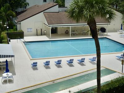 3154 Via Poinciana, Lake Worth, FL 33467