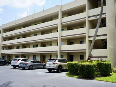 3154 Via Poinciana, Lake Worth, FL 33467