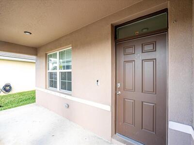 10493 SW Toren Way, Port Saint Lucie, FL 34983