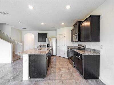 10493 SW Toren Way, Port Saint Lucie, FL 34983