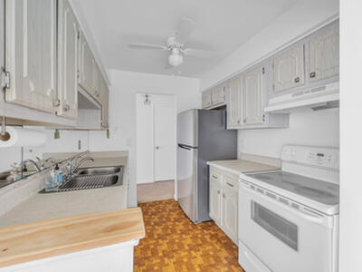 125 Shore Court, North Palm Beach, FL 33408