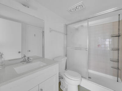 125 Shore Court, North Palm Beach, FL 33408