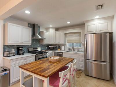 327 Dartmouth Drive Drive, Lake Worth Beach, FL 33460