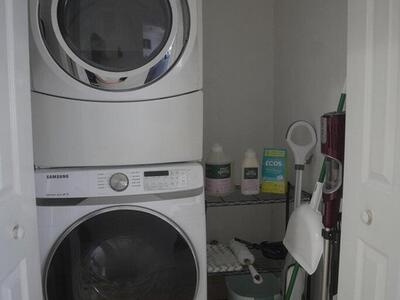 327 Dartmouth Drive Drive, Lake Worth Beach, FL 33460