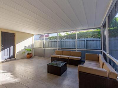 327 Dartmouth Drive Drive, Lake Worth Beach, FL 33460