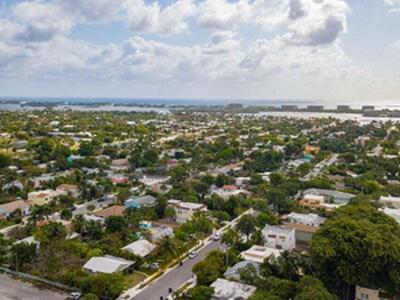 327 Dartmouth Drive Drive, Lake Worth Beach, FL 33460