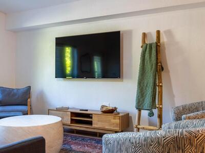 327 Dartmouth Drive Drive, Lake Worth Beach, FL 33460