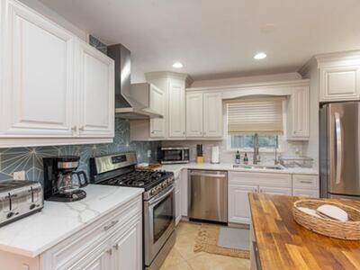 327 Dartmouth Drive Drive, Lake Worth Beach, FL 33460