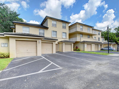 2020 Greenview Shores Boulevard, Wellington, FL 33414